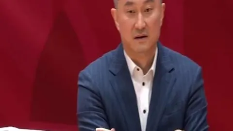 孔帕尼透露：四大将缺席战局，诺伊尔王者归来，悬念再起！